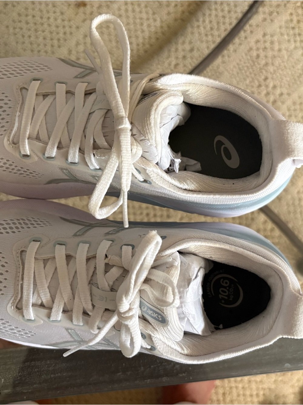 Asics White and Light Blue Women's Running Shoes - Picture 2 of 3